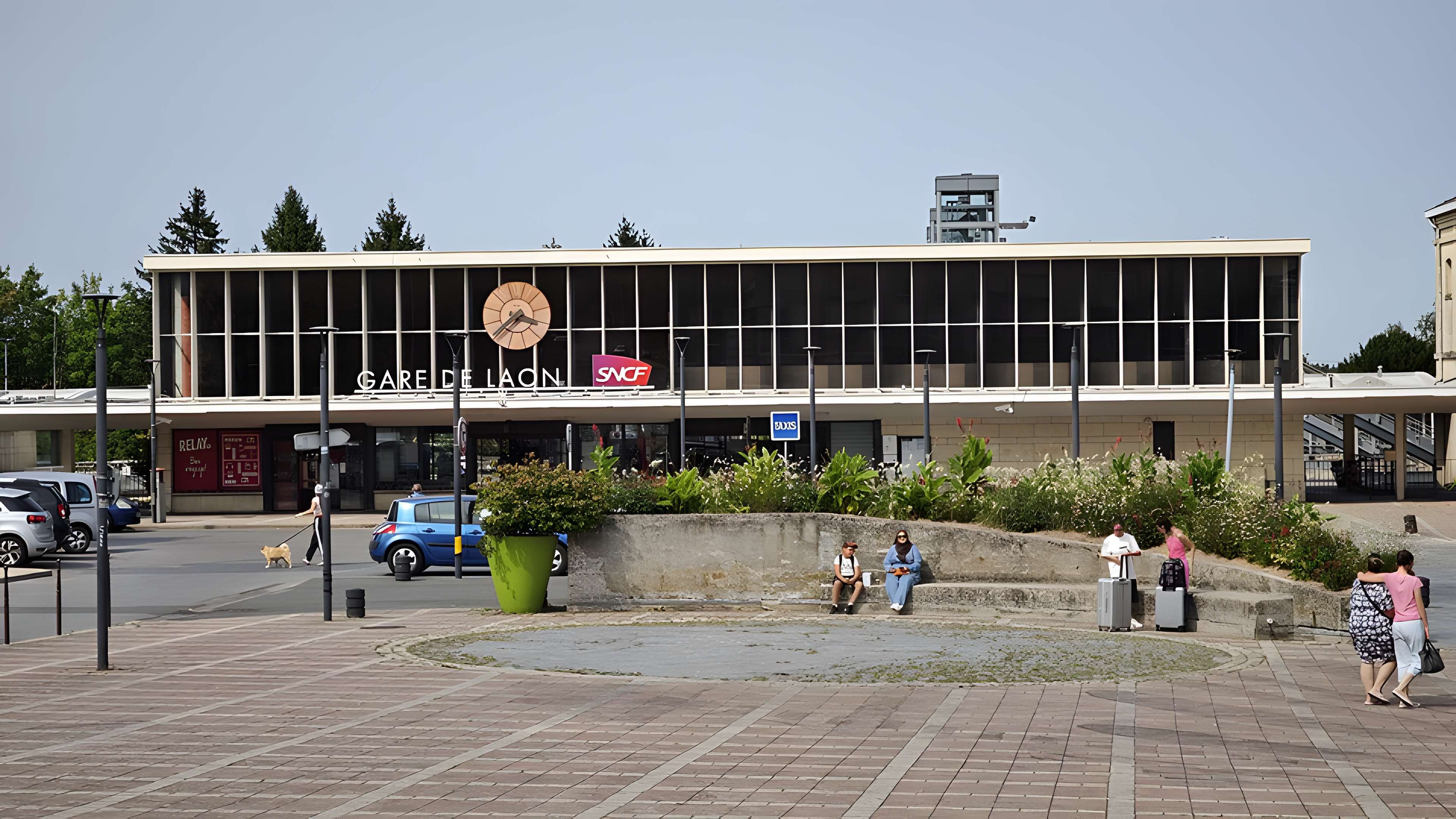 Rotonde et halle-atelier ferroviaires