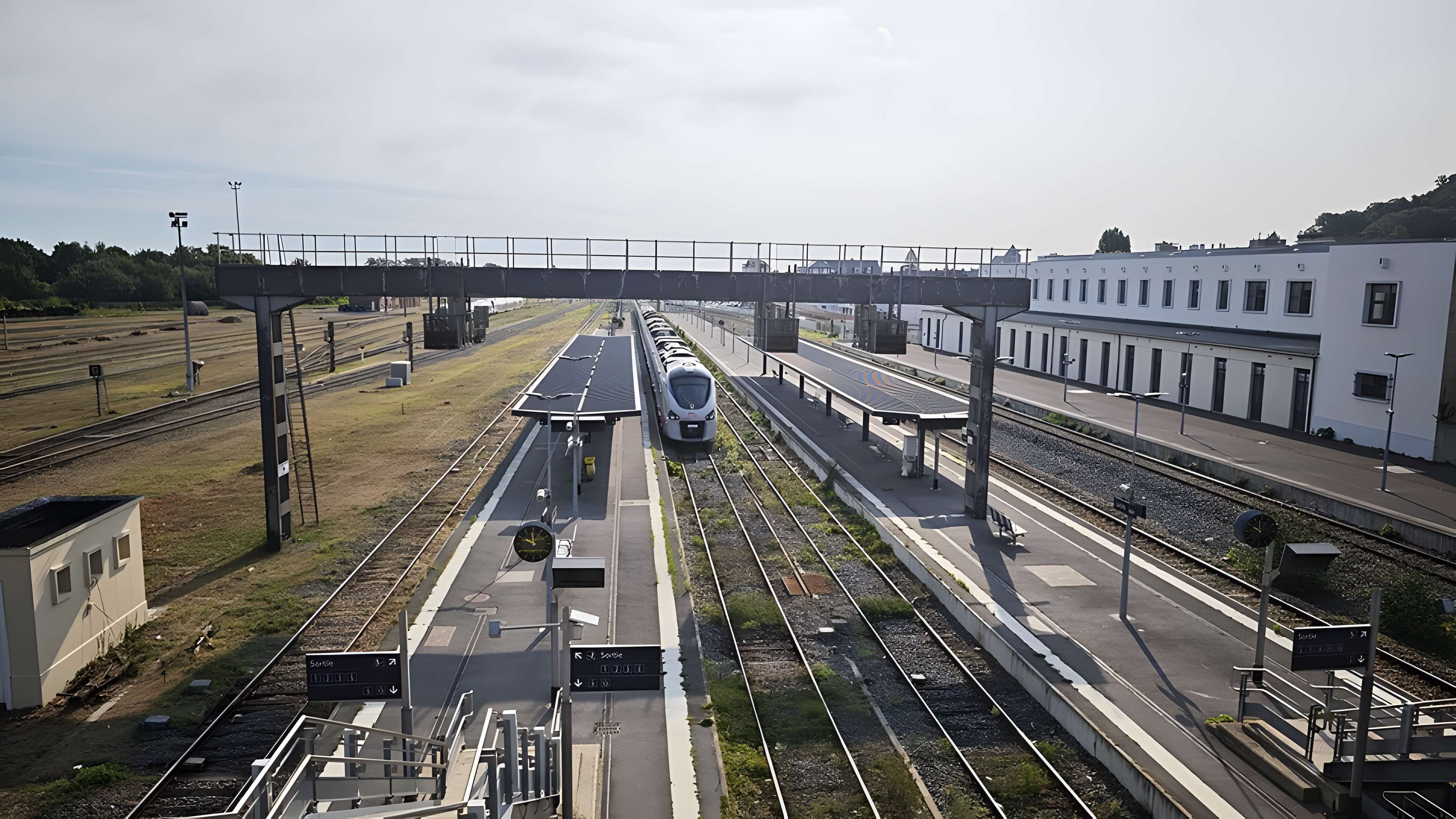 Rotonde et halle-atelier ferroviaires