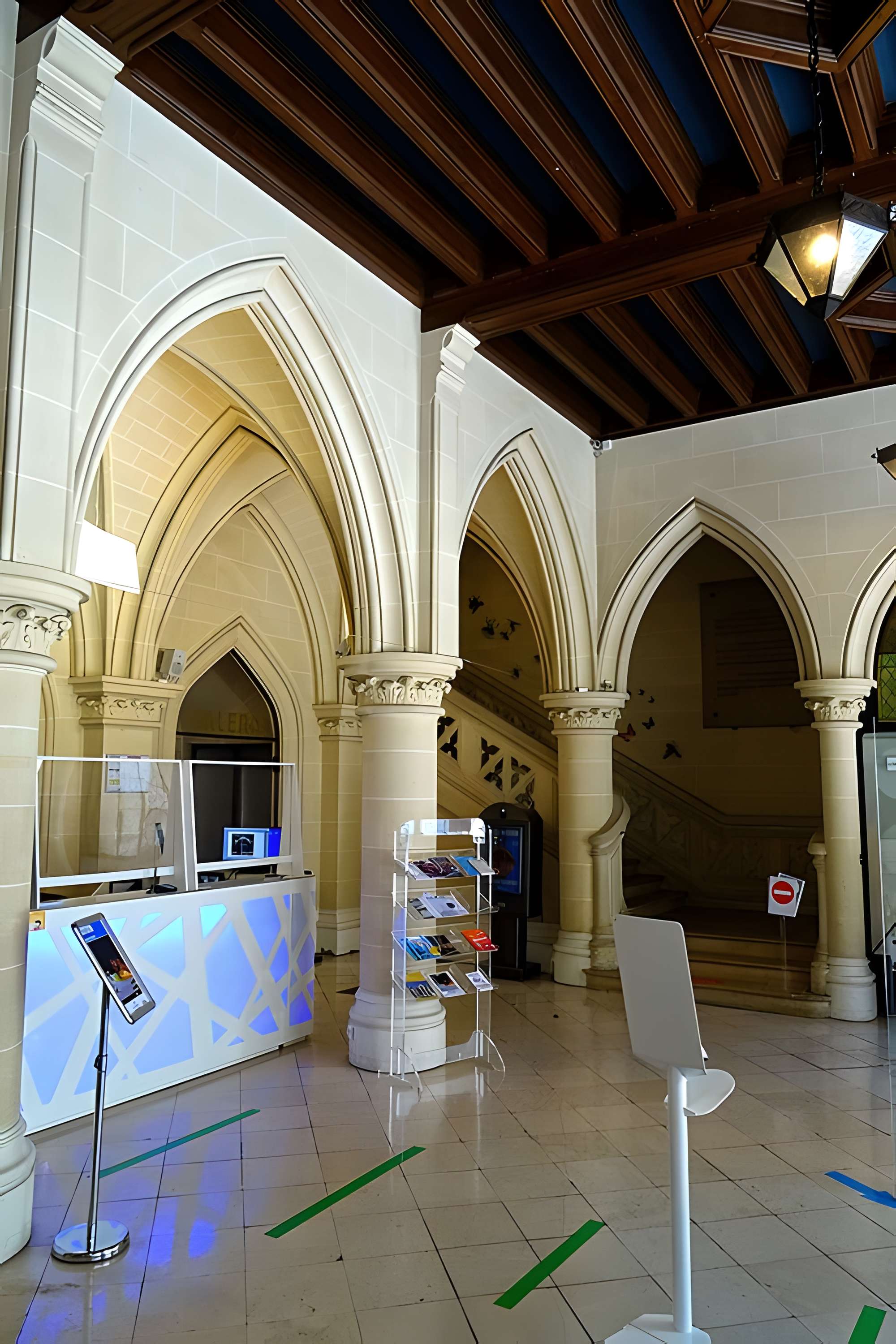 Ancienne chambre de commerce et ancienne église Saint-Jacques