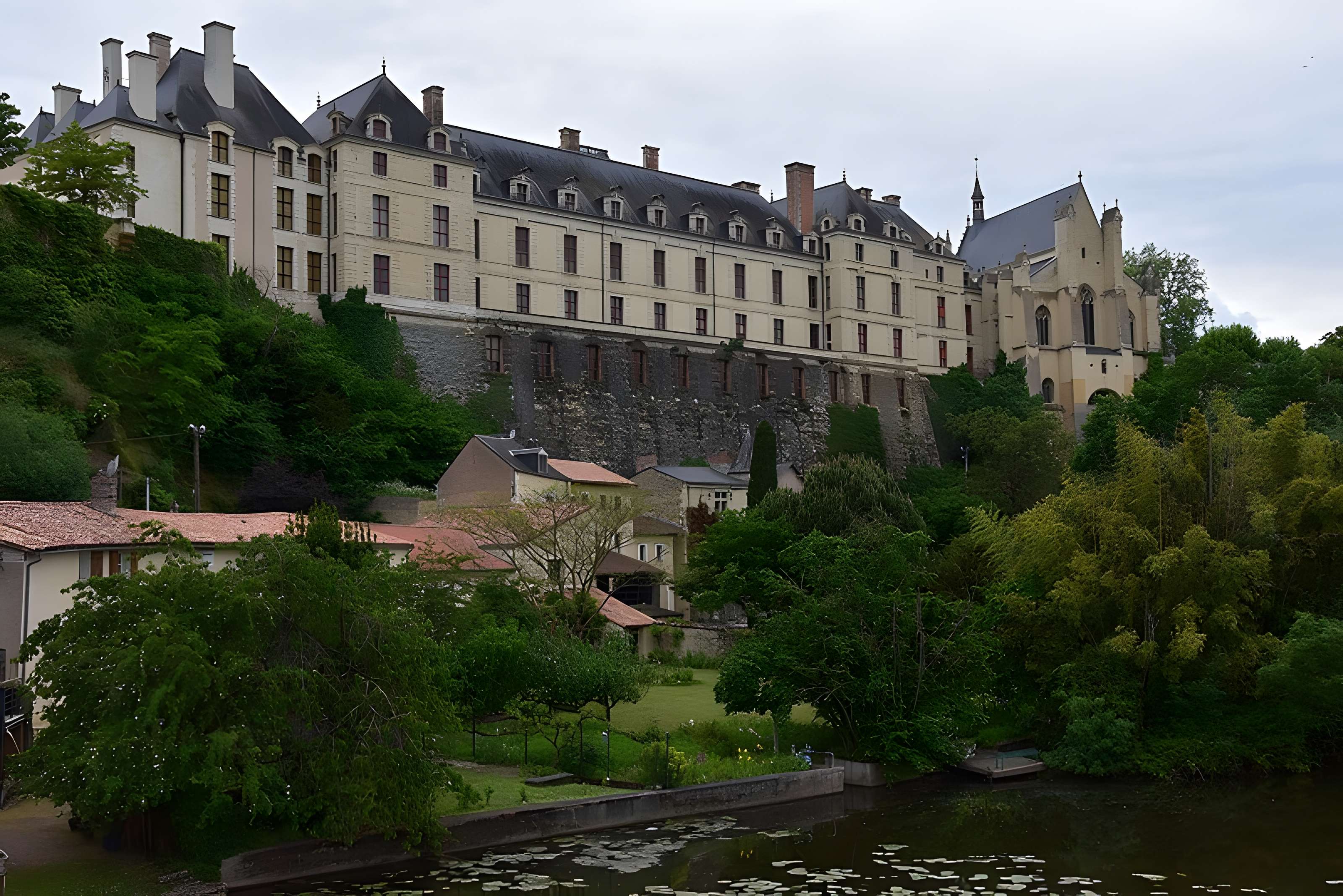 Château des ducs de La Trémoille