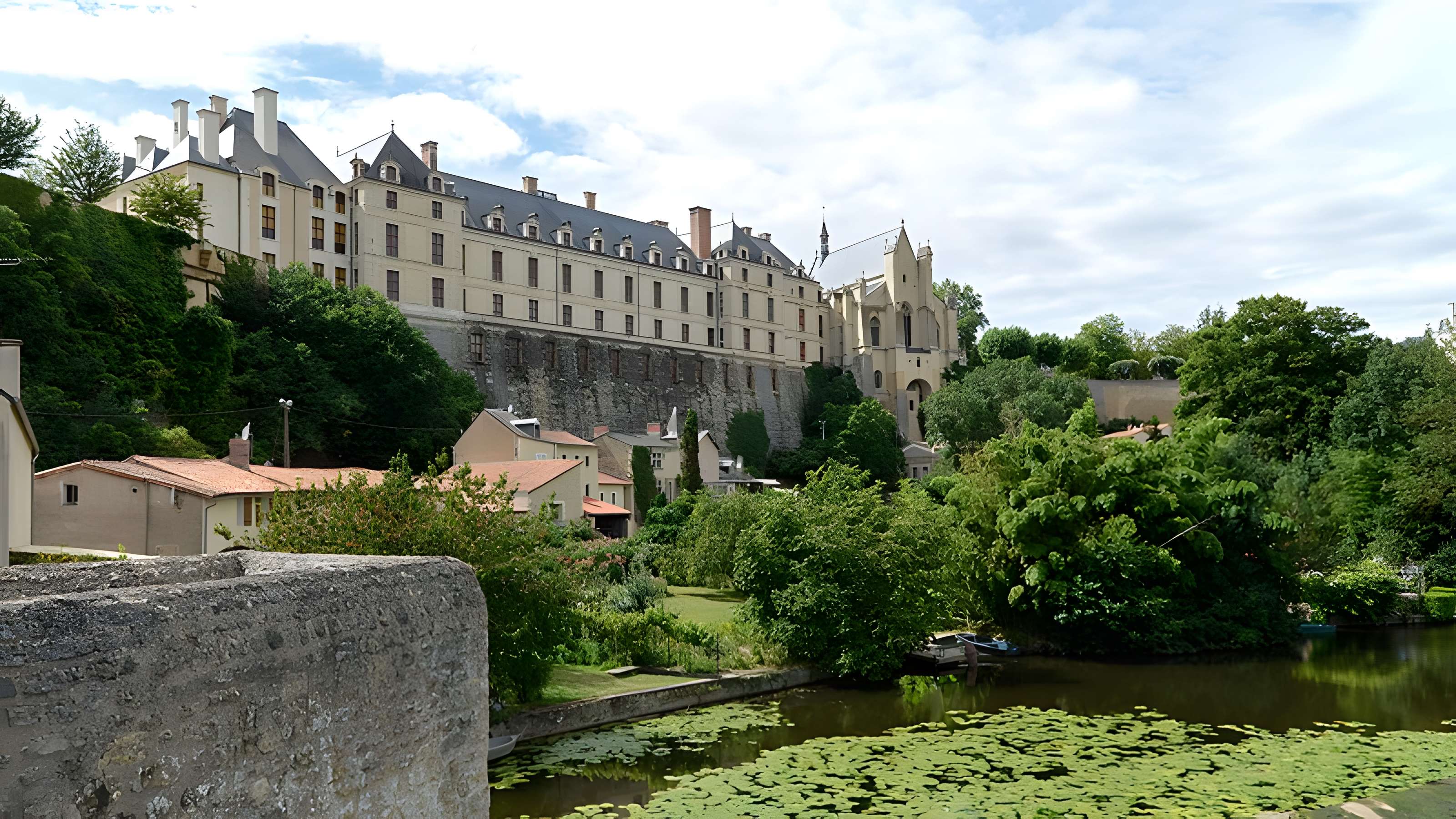 Château des ducs de La Trémoille