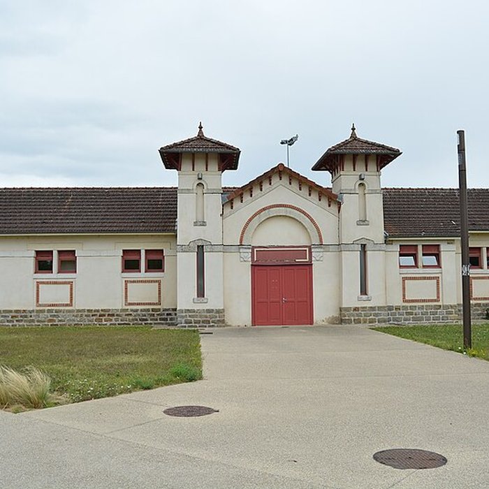 Photo de Bâtiment du tir aux pigeons