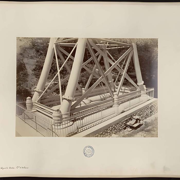 Photo de Viaduc du Bellon also on town of Coutansouze