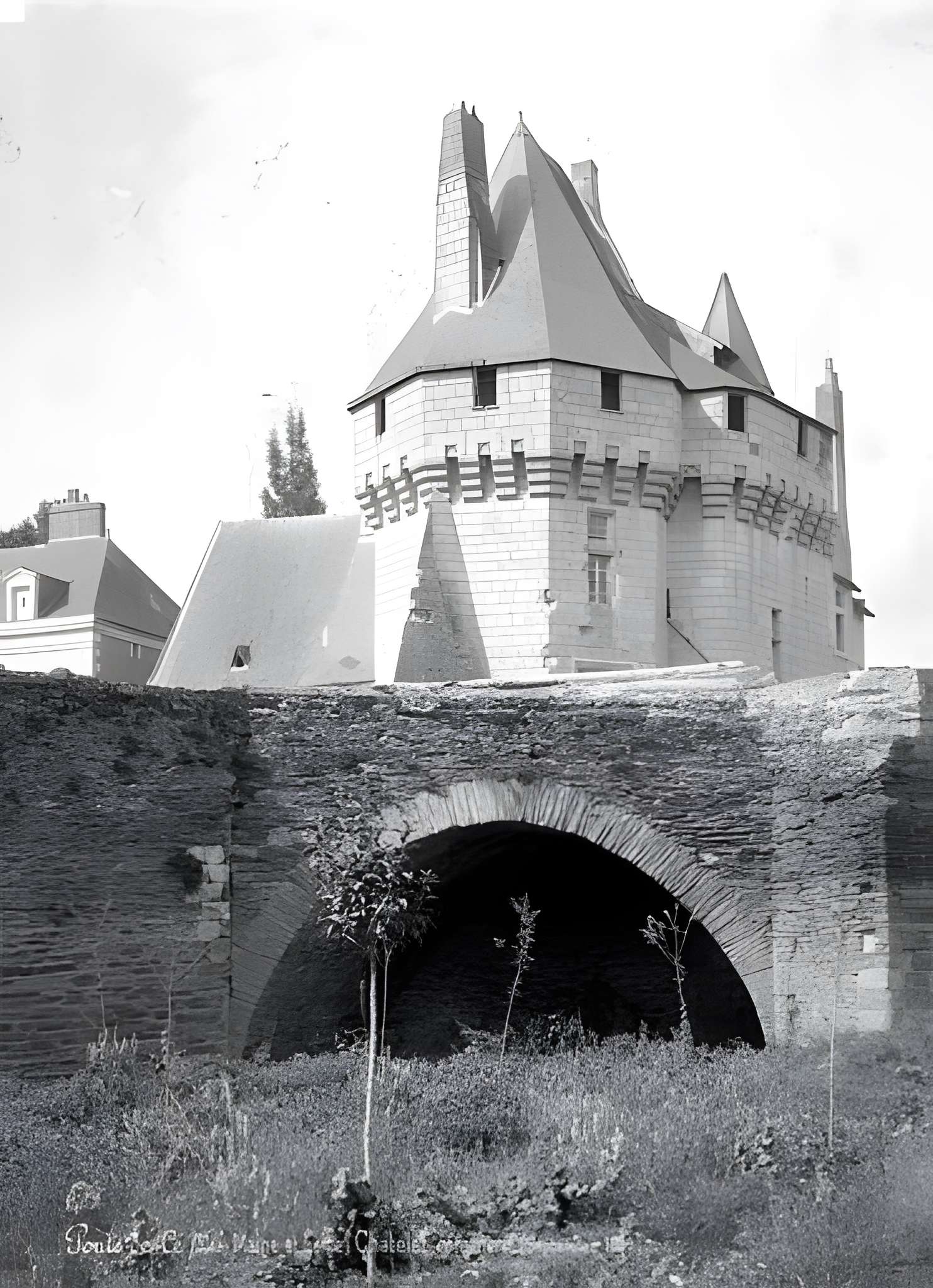 Château des Ponts-de-Cé