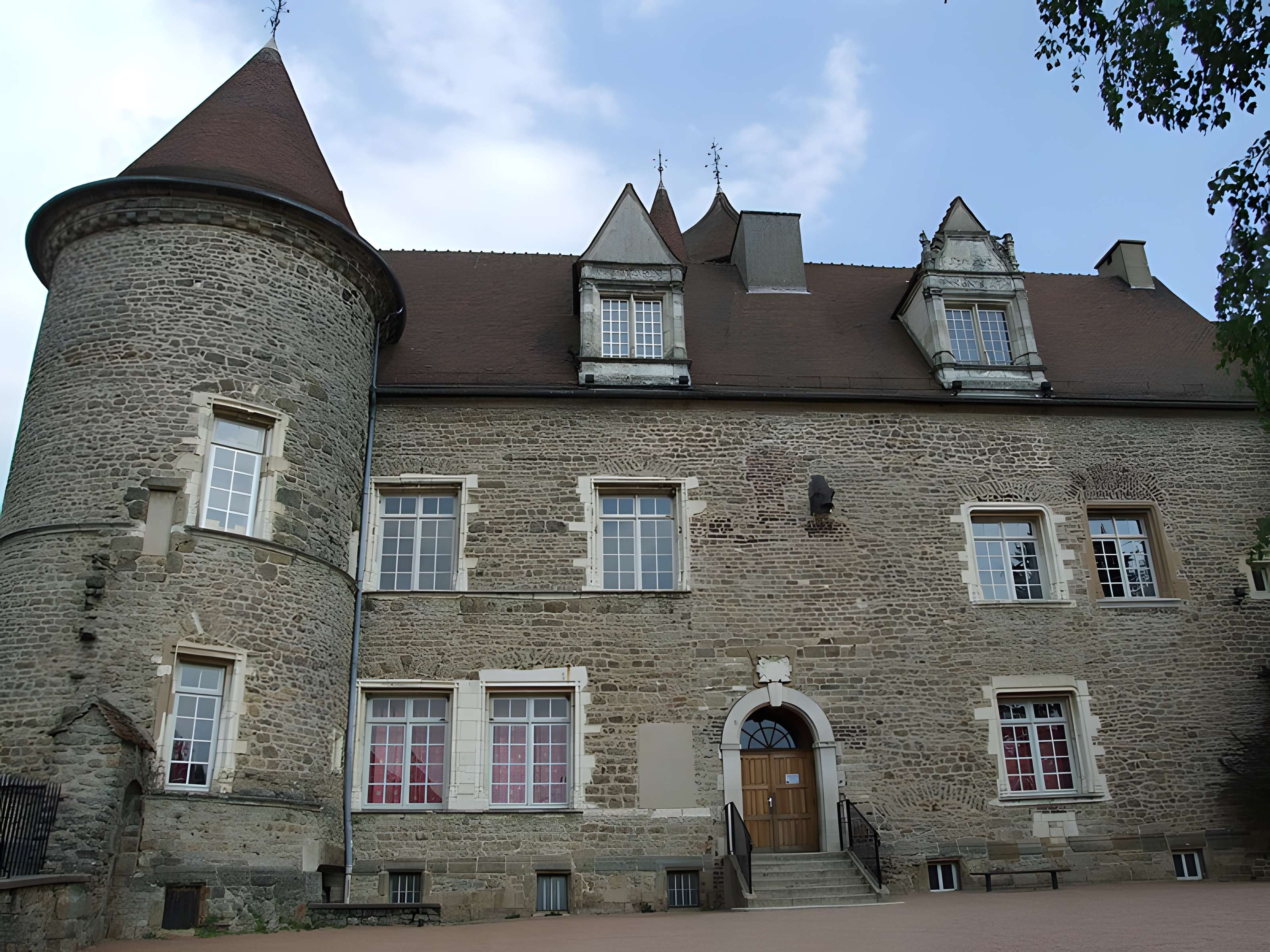 Château des Princes de Condé à Arnay-le-Duc