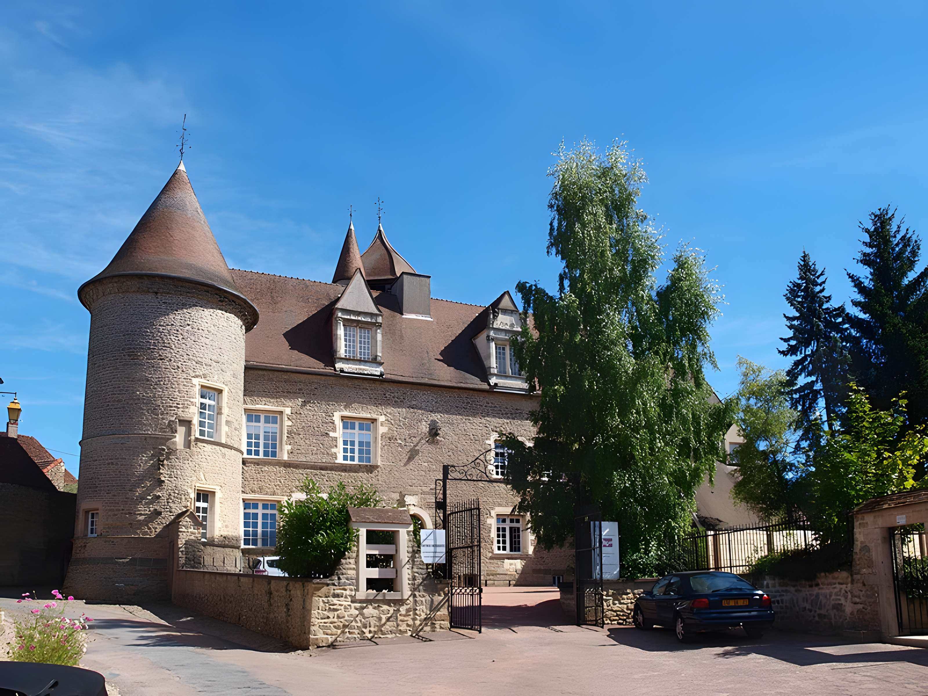 Château des Princes de Condé à Arnay-le-Duc