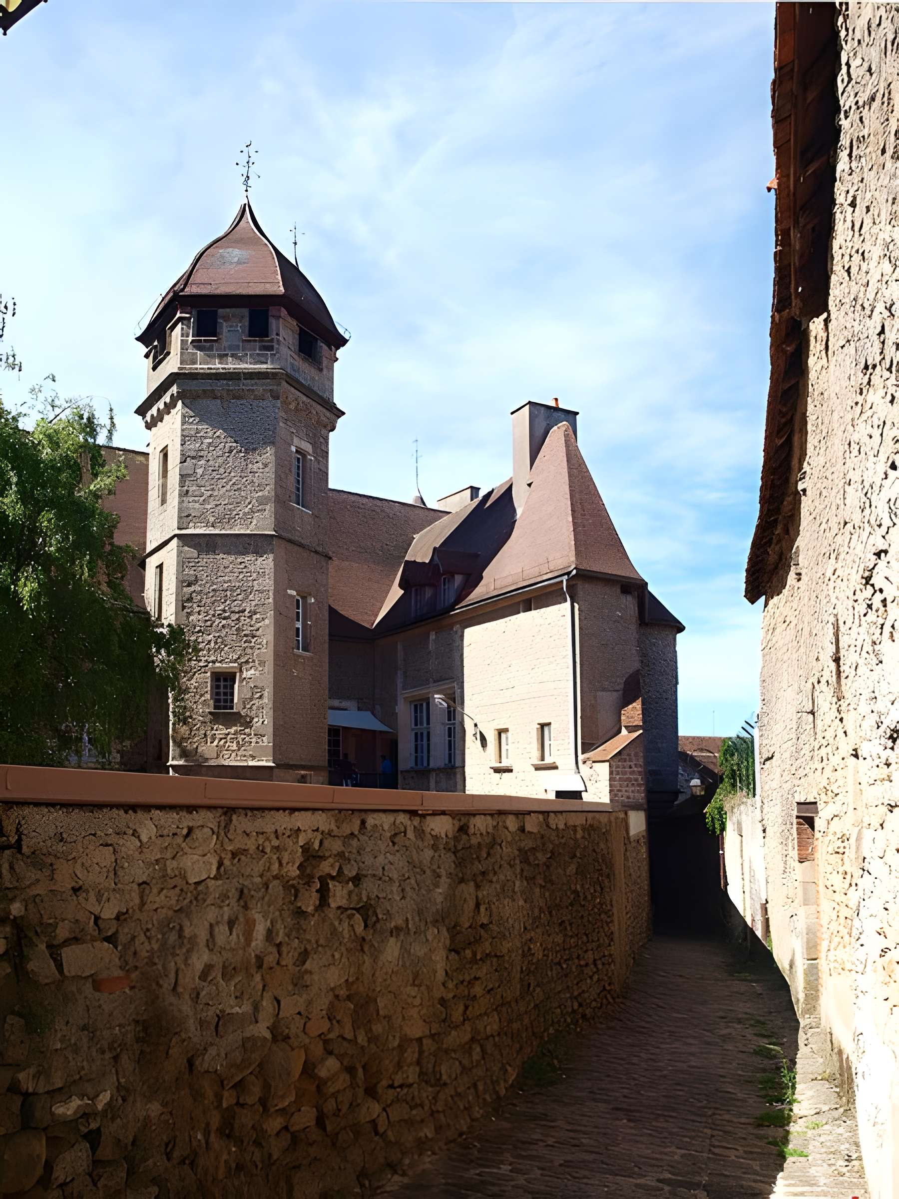 Château des Princes de Condé à Arnay-le-Duc