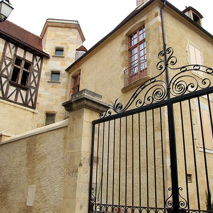 Photo de Maison dit Ostel Millet