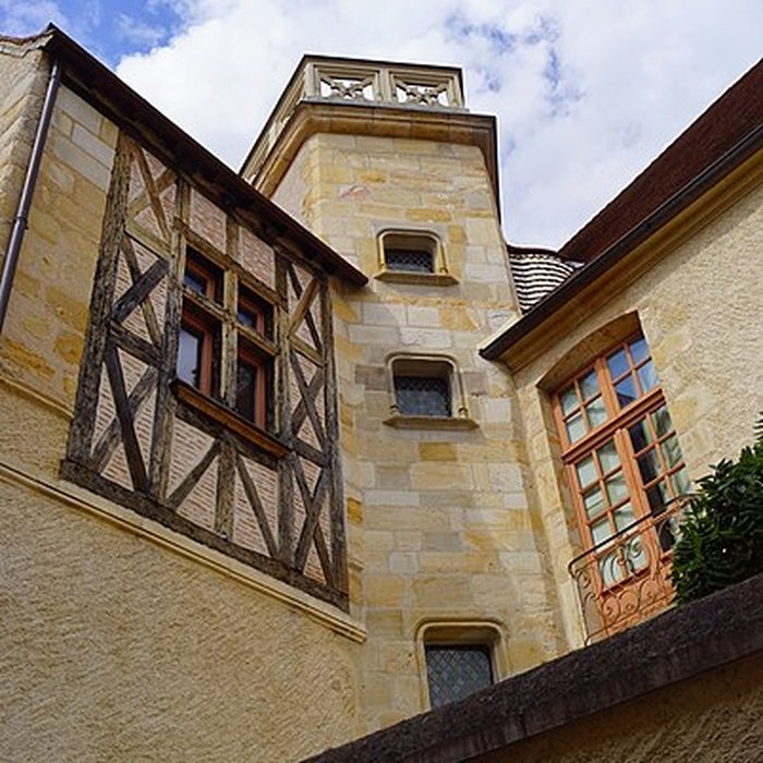 Photo de Maison dit Ostel Millet