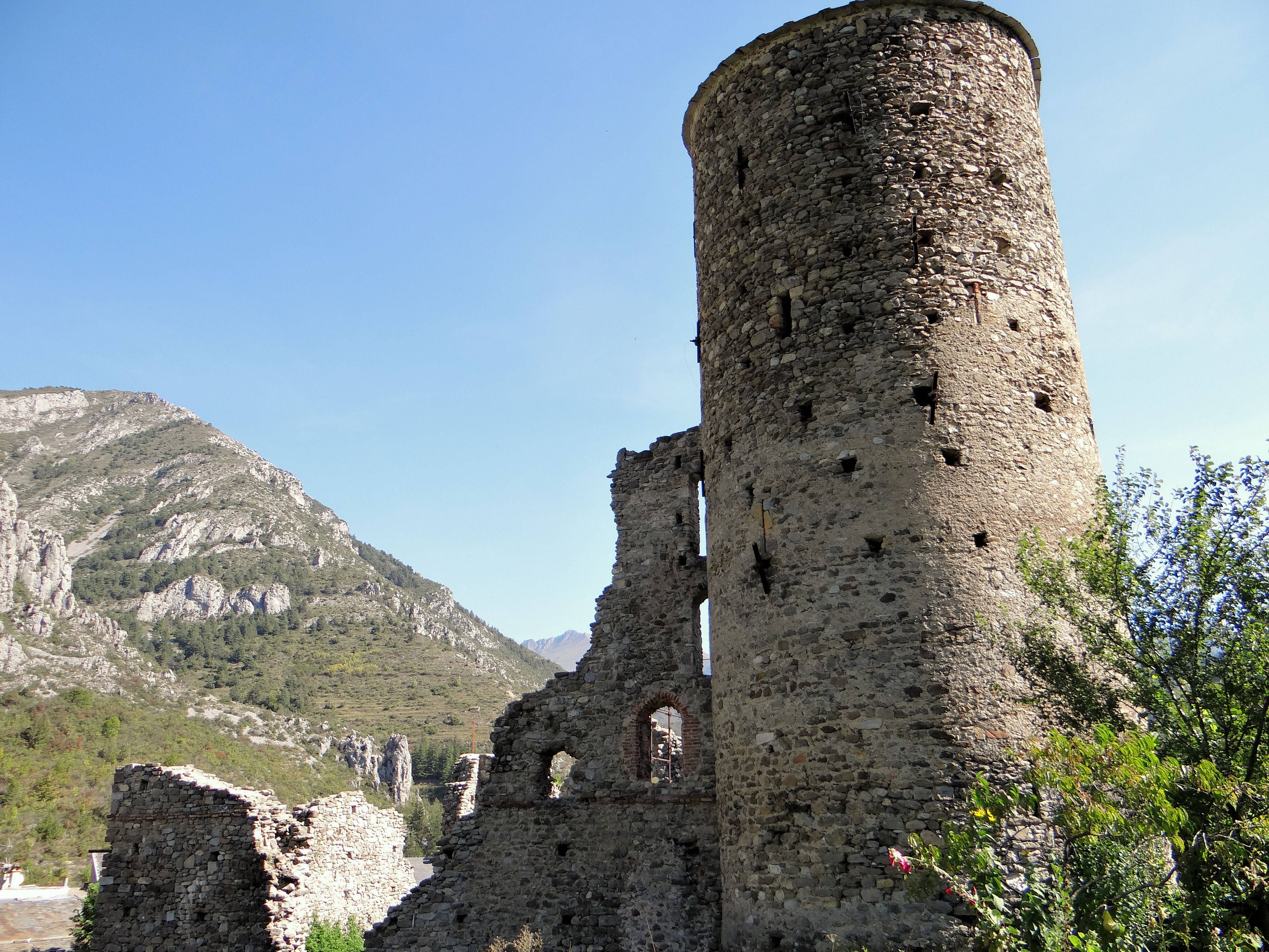 Château des Seigneurs de la Brigue