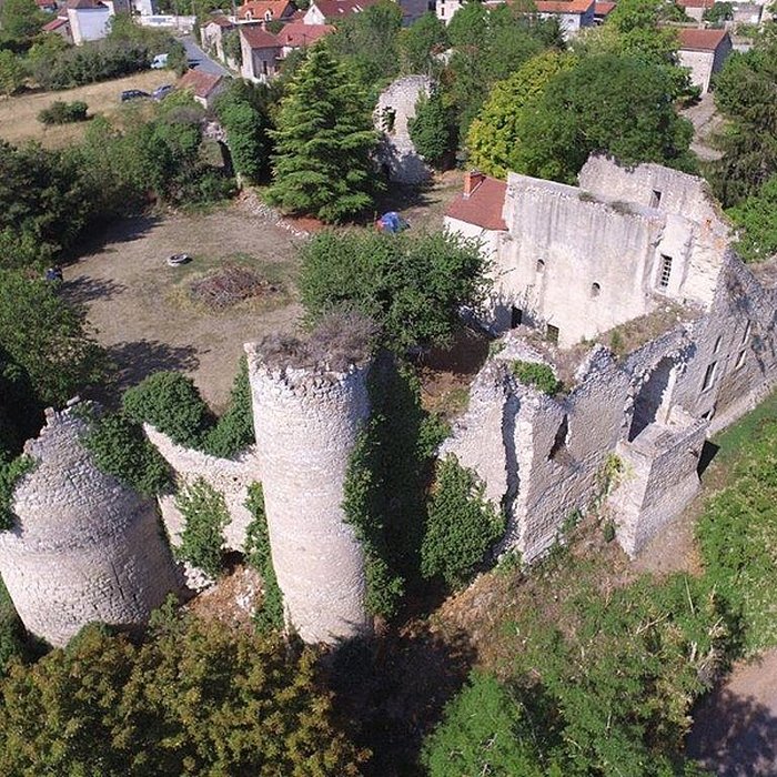 Photo de Restes de lancien château