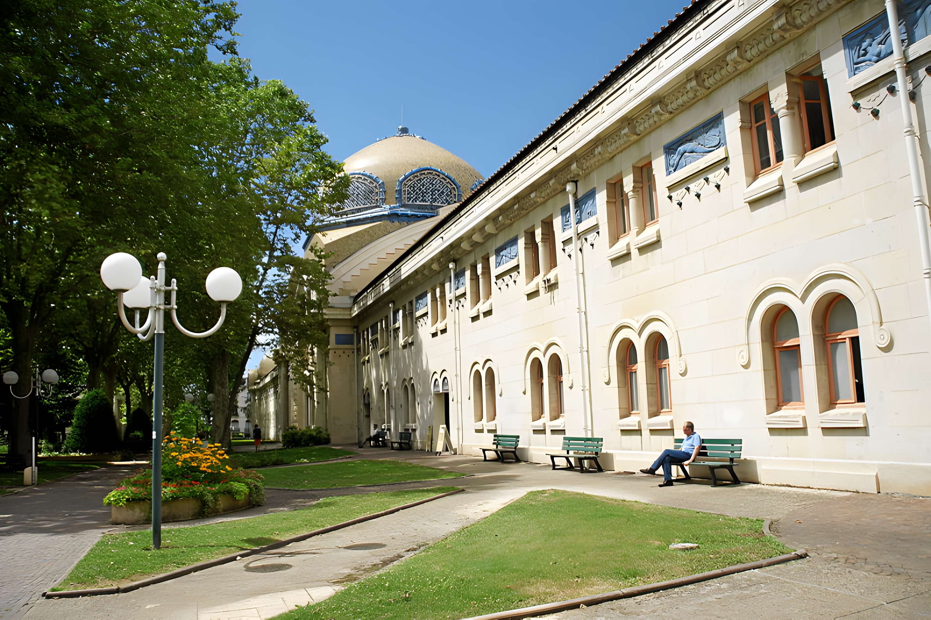 Etablissement thermal