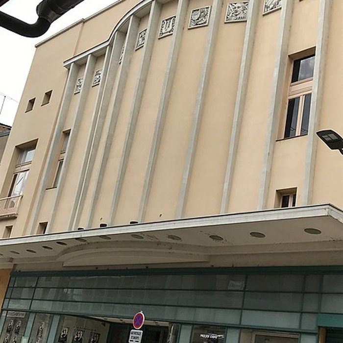 Photo de Petit casino, actuellement centre culturel Valéry Larbaud