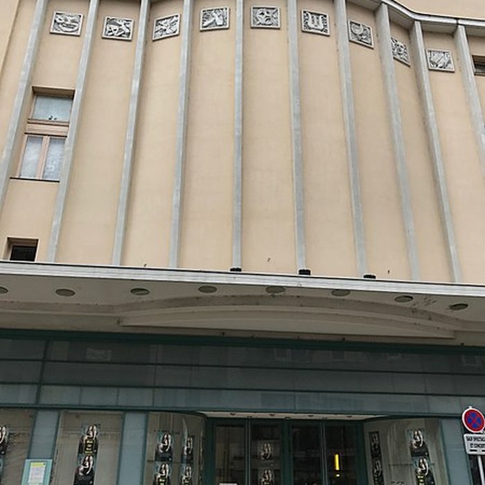 Photo de Petit casino, actuellement centre culturel Valéry Larbaud