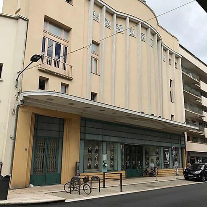 Photo de Petit casino, actuellement centre culturel Valéry Larbaud