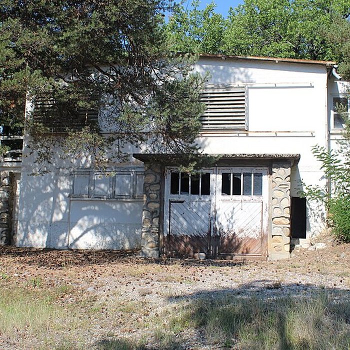 Photo de Maison préfabriquée BCC F 8x8 dit chalet Jeanneret-Prouvé