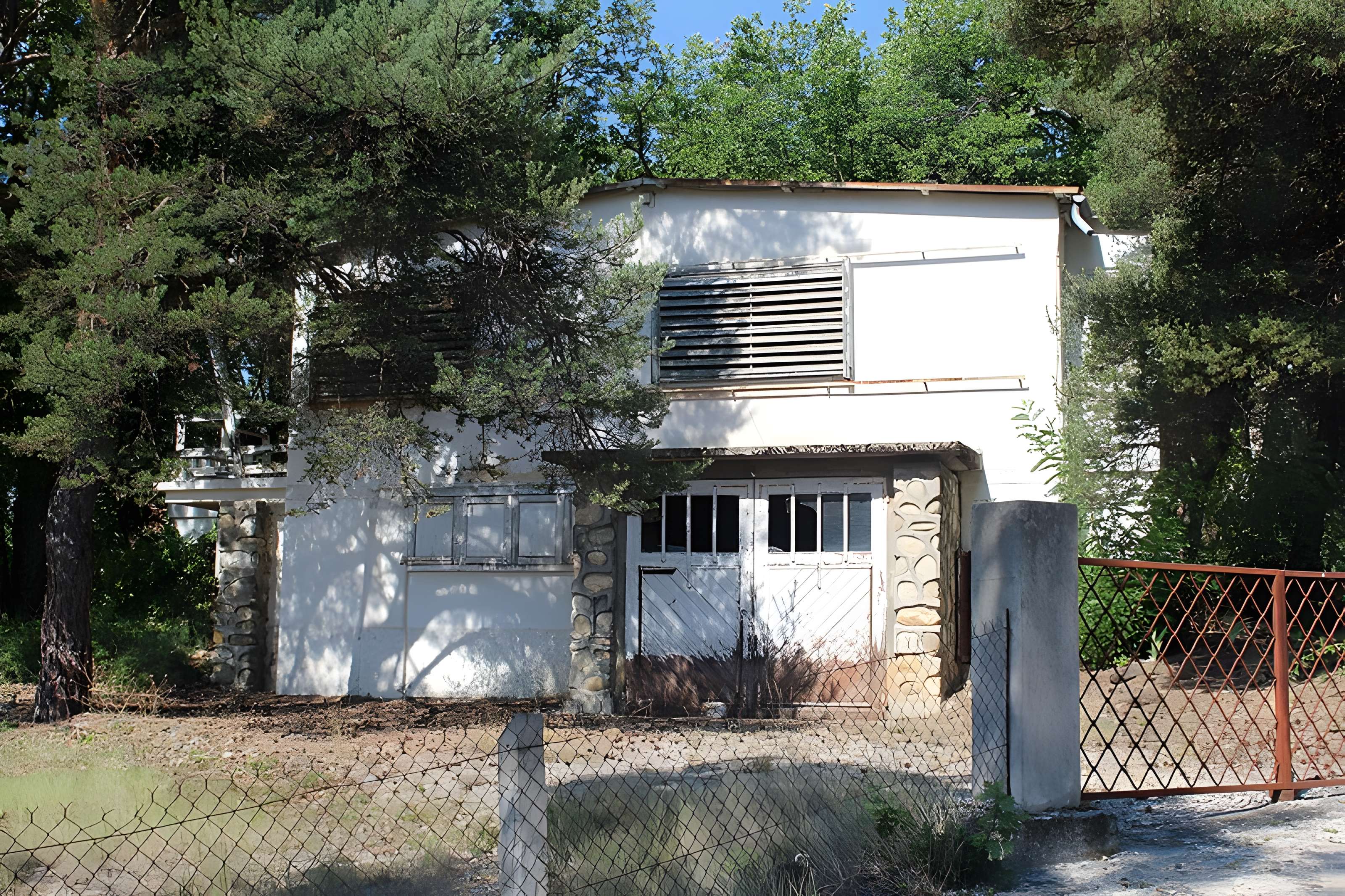 Maison préfabriquée BCC F 8x8 dit chalet Jeanneret-Prouvé