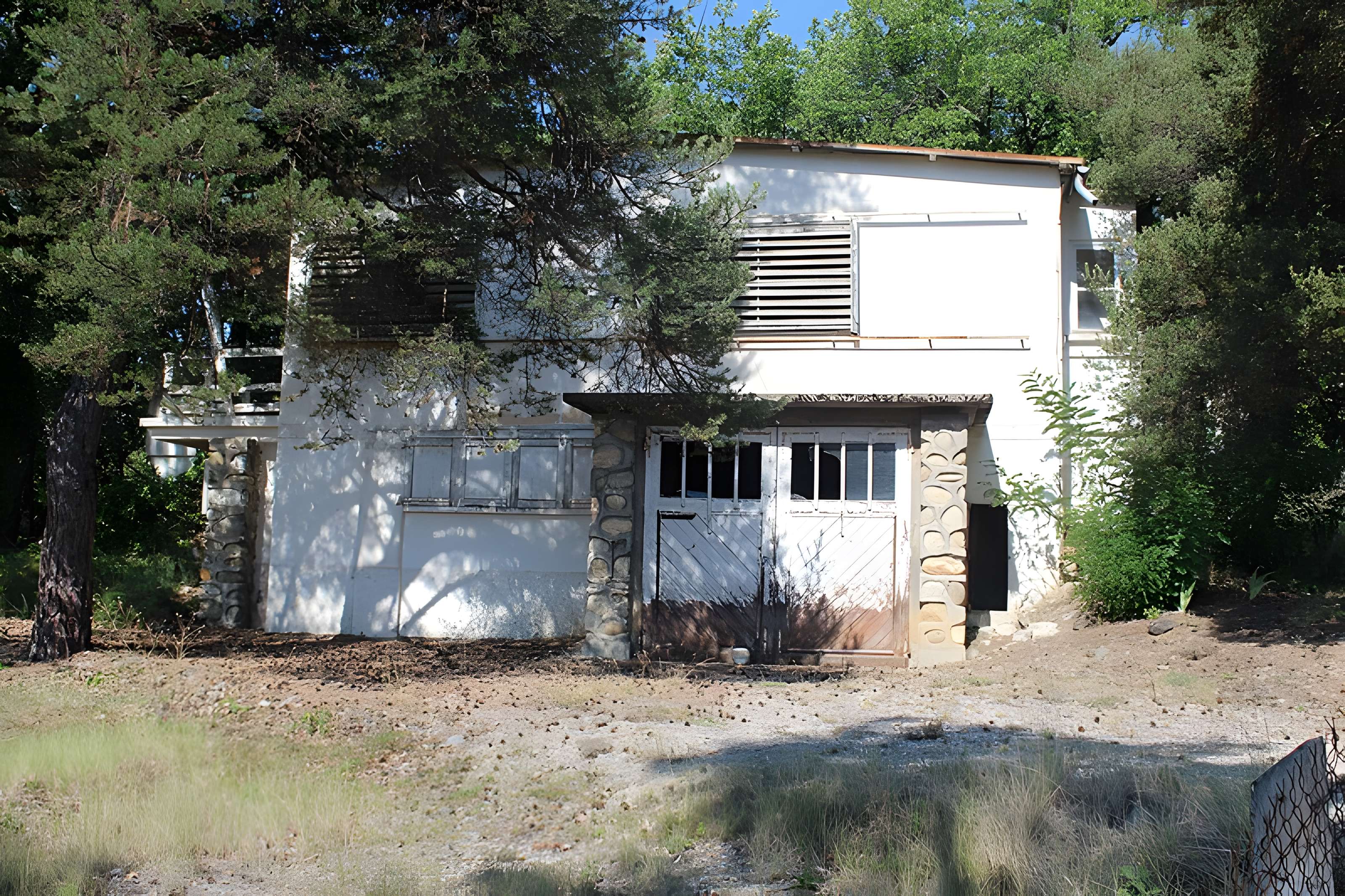 Maison préfabriquée BCC F 8x8 dit chalet Jeanneret-Prouvé
