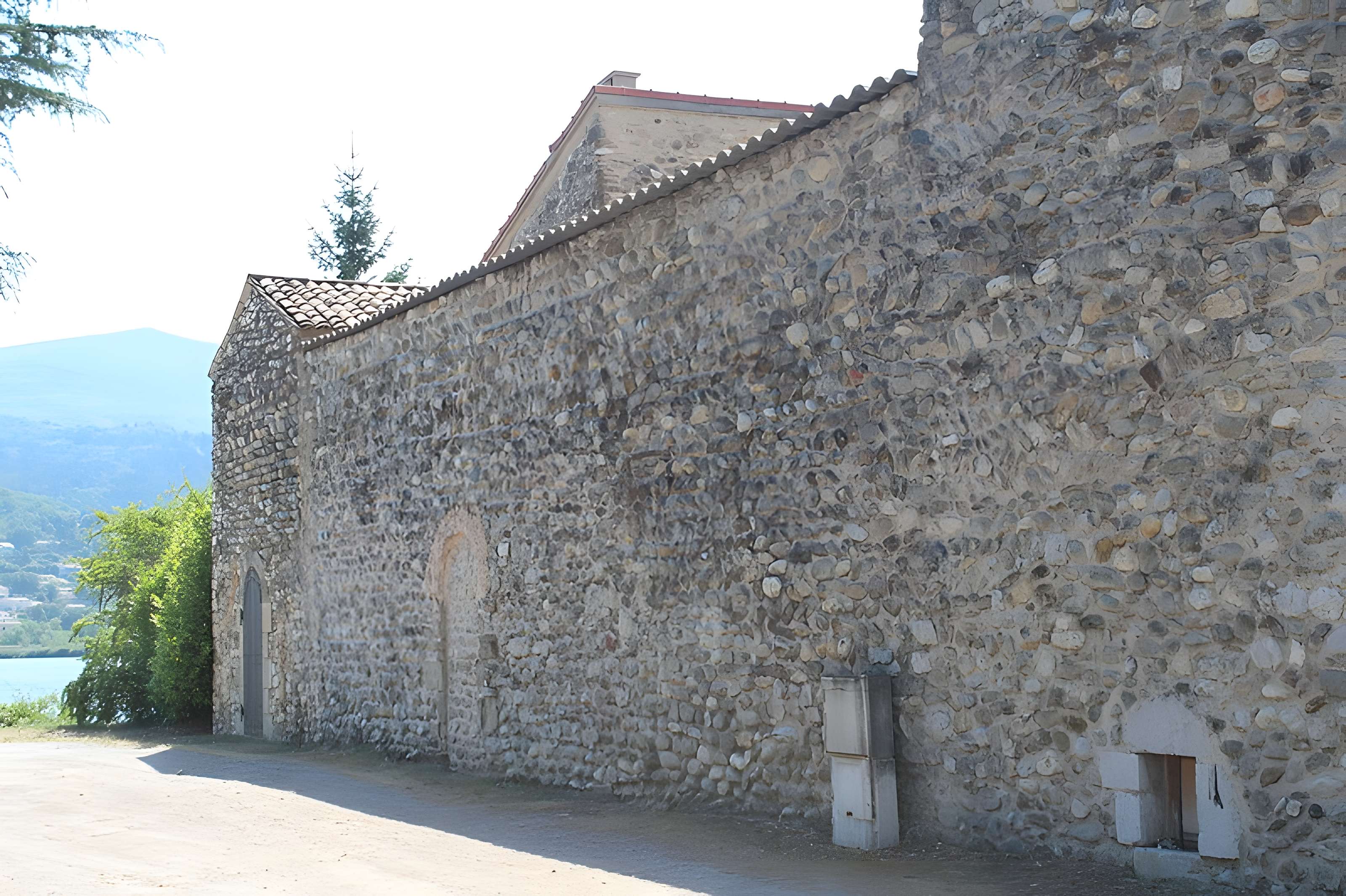 Prieuré Saint-Pierre-ès-Liens (restes)