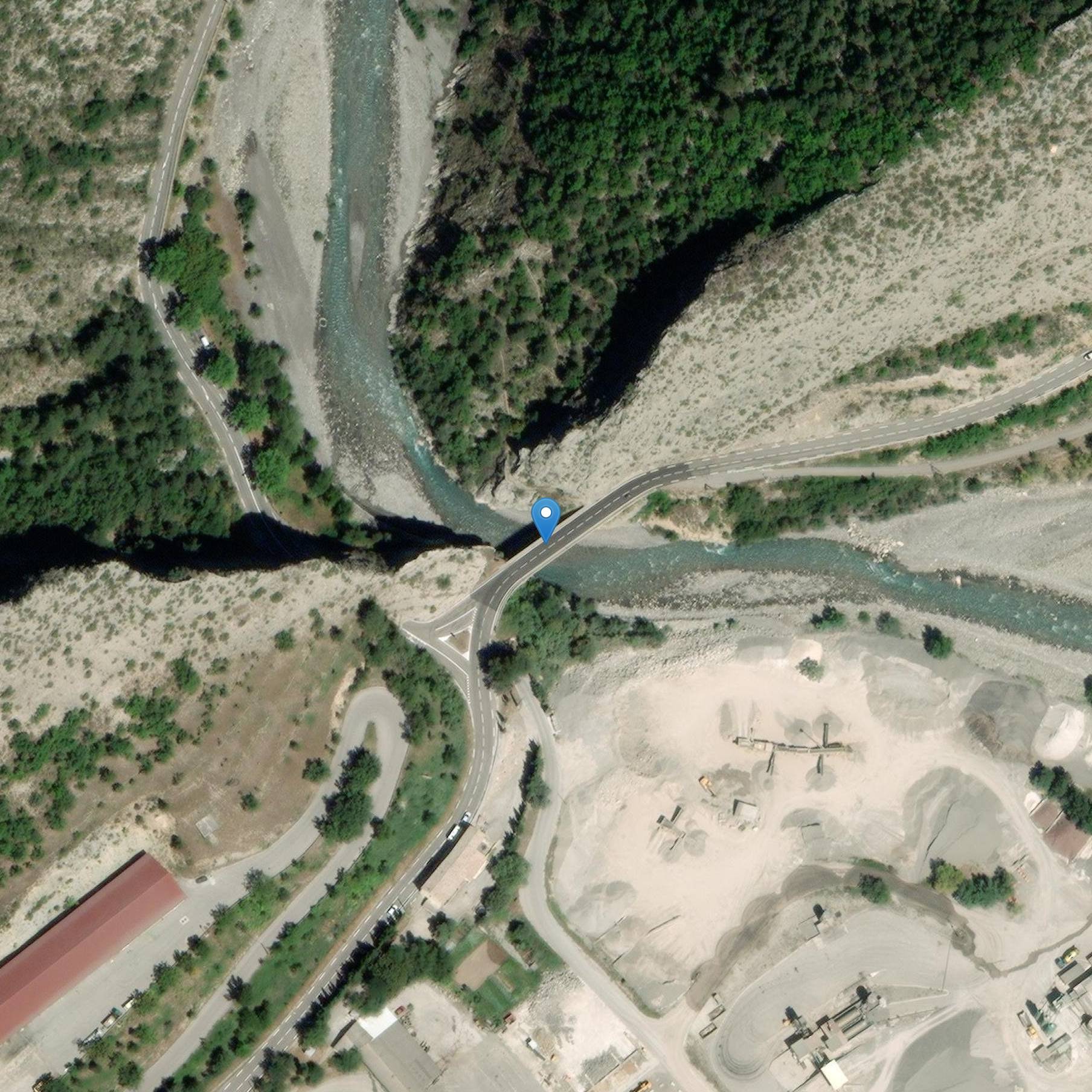 Photo de Gueydan Bridge op de Colomp