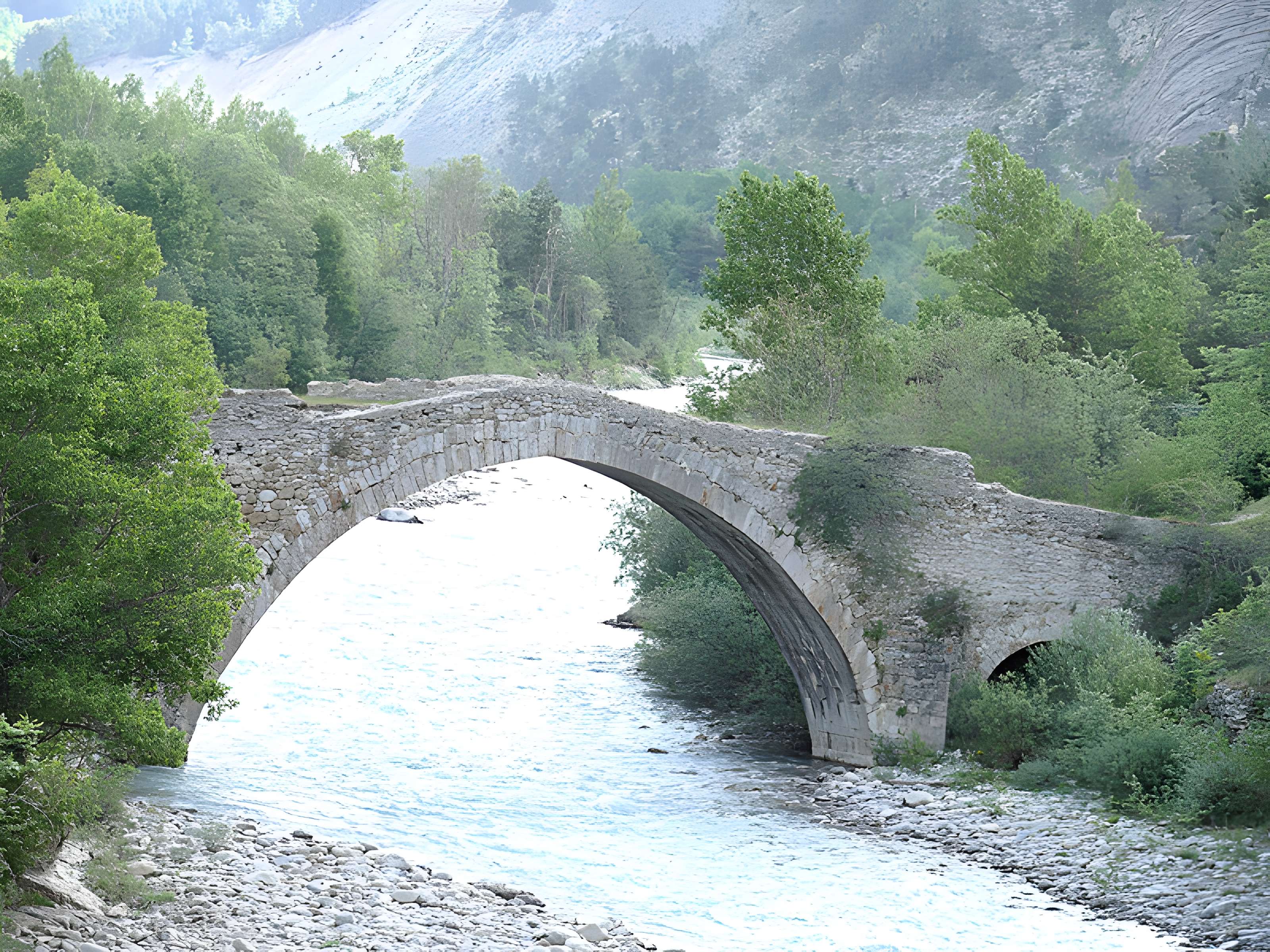 Ancien pont d'Ondres dit pont du Moulin sur le Verdon