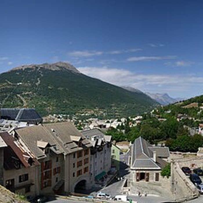 Photo de Anciennes fortifications de la Ville Haute