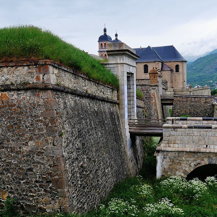 Photo de Anciennes fortifications de la Ville Haute