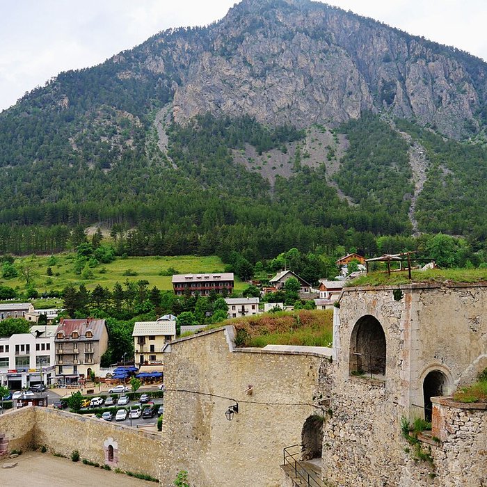 Photo de Anciennes fortifications de la Ville Haute