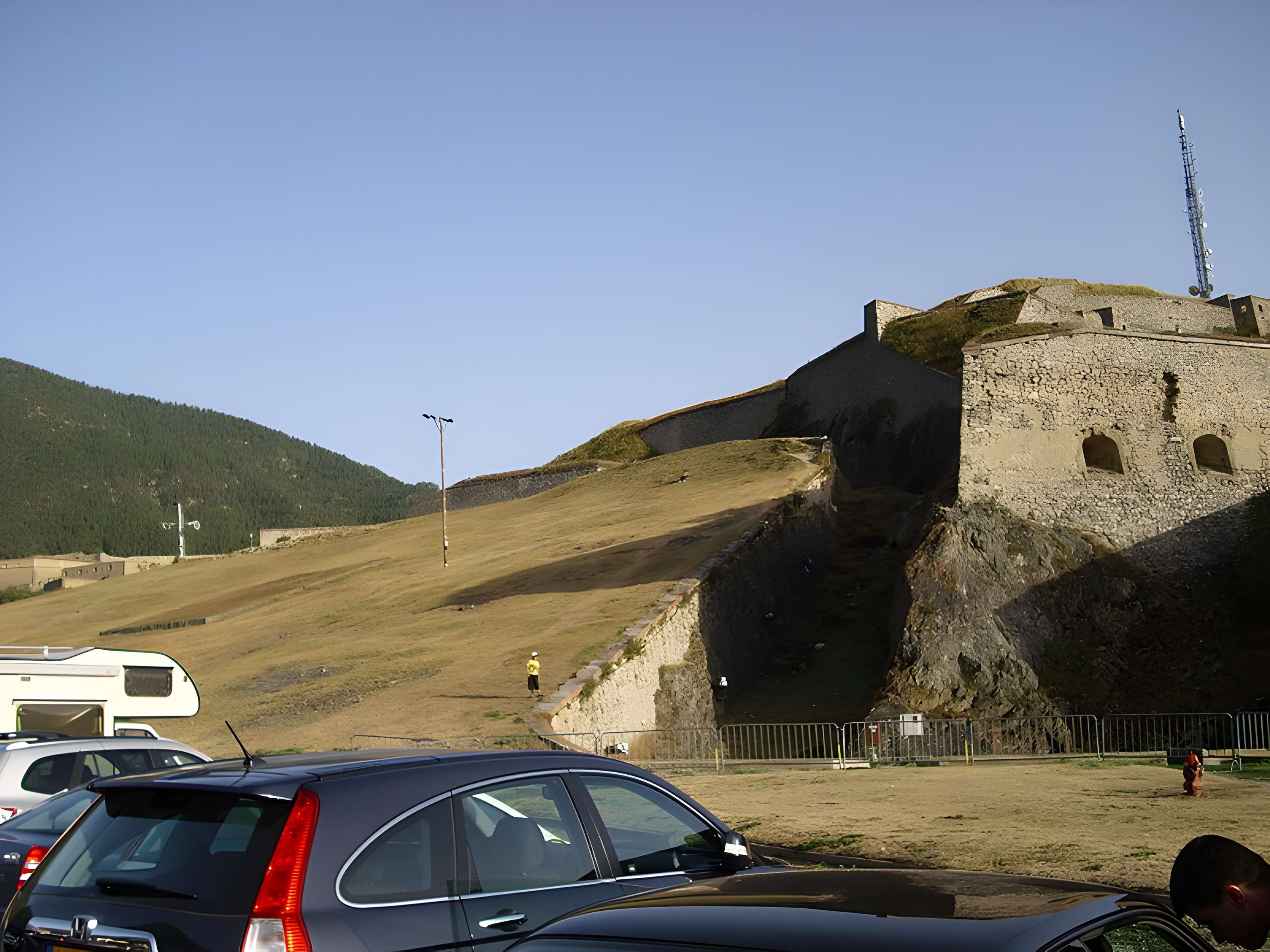 Anciennes fortifications de la Ville Haute