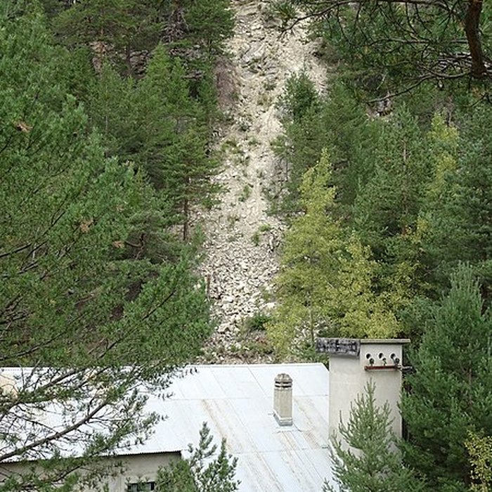 Photo de Téléphérique militaire de Terre Rouge ou des Gondrans