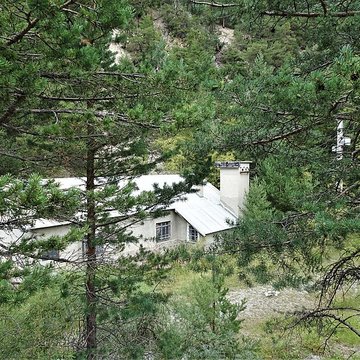 Téléphérique militaire de Terre Rouge ou des Gondrans