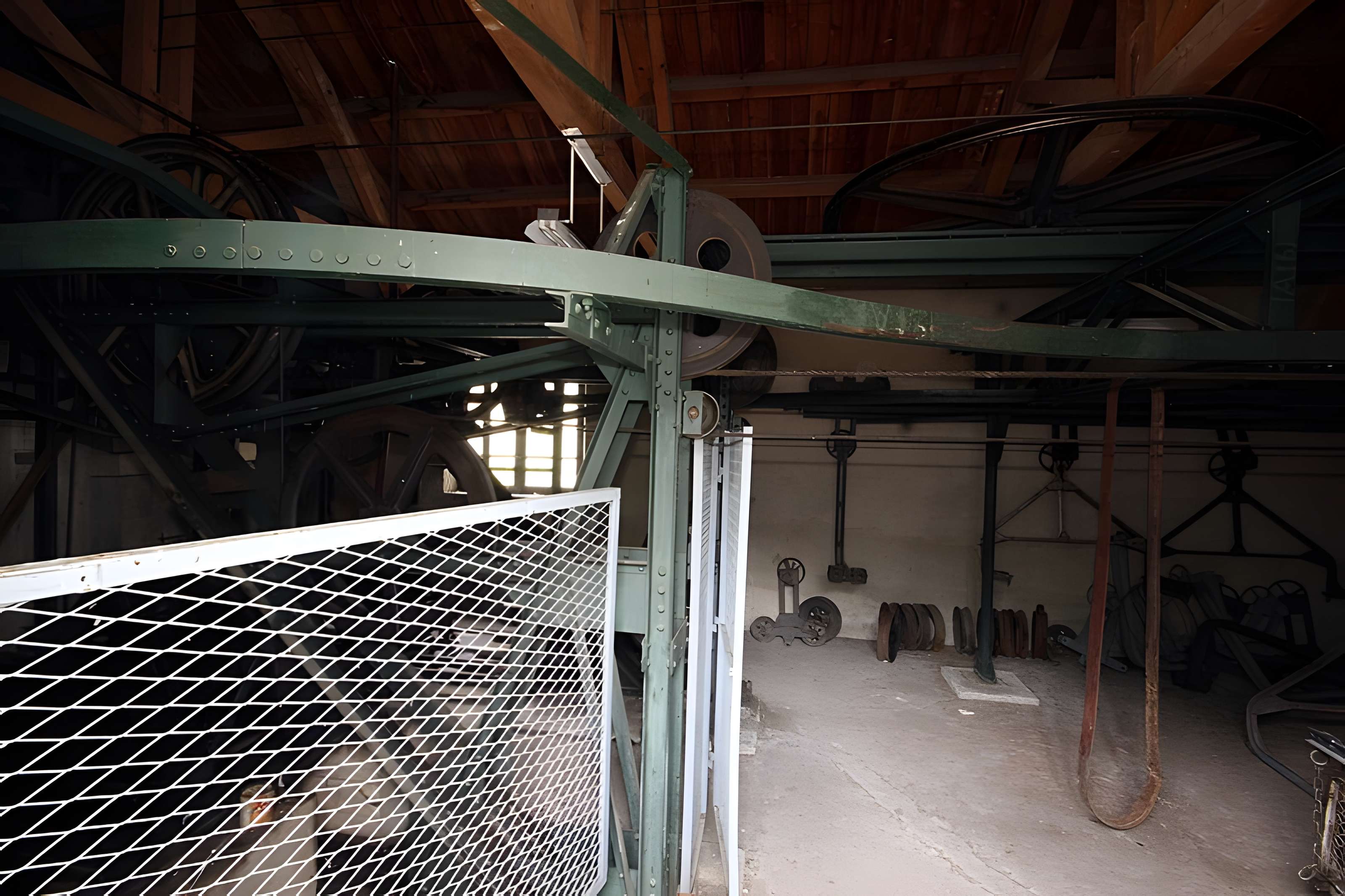 Téléphérique militaire de Terre Rouge ou des Gondrans