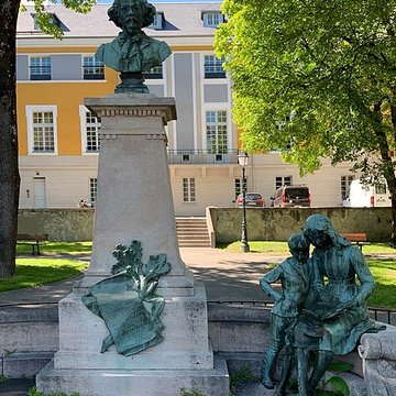 Monument à Clovis Hugues