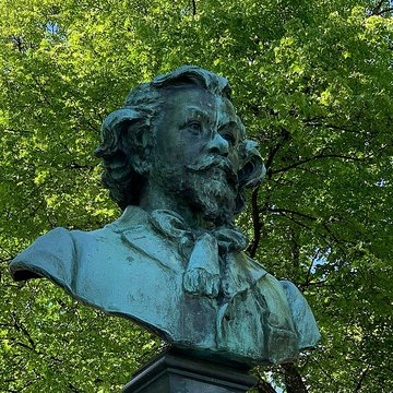 Monument à Clovis Hugues