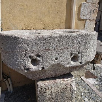 Mesure banale de grains en pierre