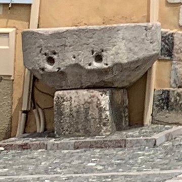 Mesure banale de grains en pierre