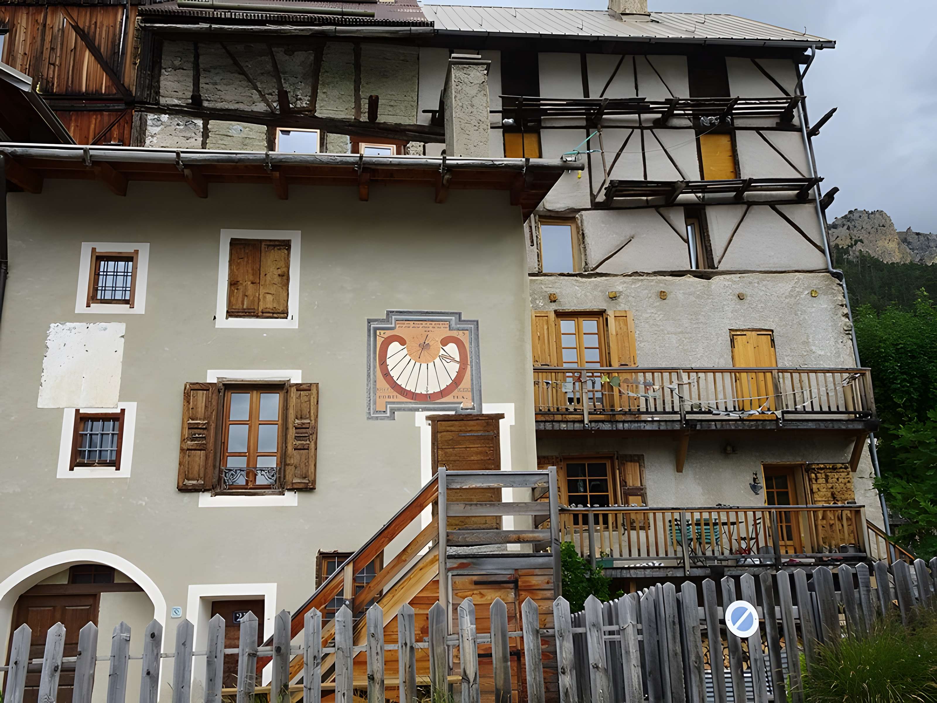 Maison, sise aux Forannes