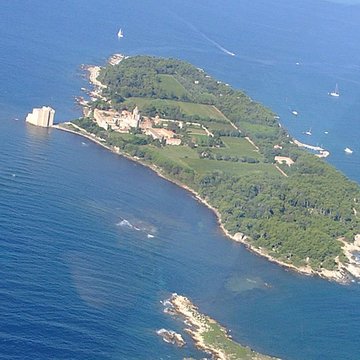 Château fort ou ancien monastère de Lérins