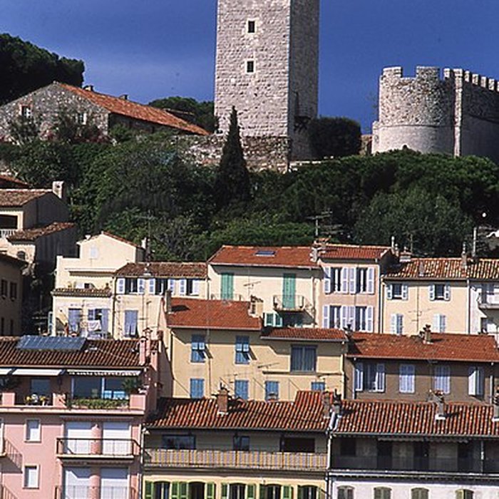Photo de Tour du Suquet, chapelle Sainte-Anne et église Notre-Dame-de-lEspérance