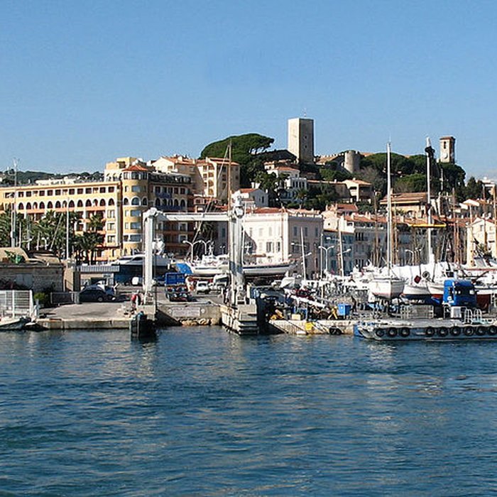 Photo de Tour du Suquet, chapelle Sainte-Anne et église Notre-Dame-de-lEspérance