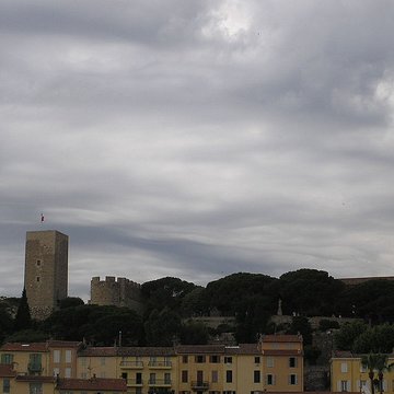 Tour du Suquet, chapelle Sainte-Anne et église Notre-Dame-de-lEspérance