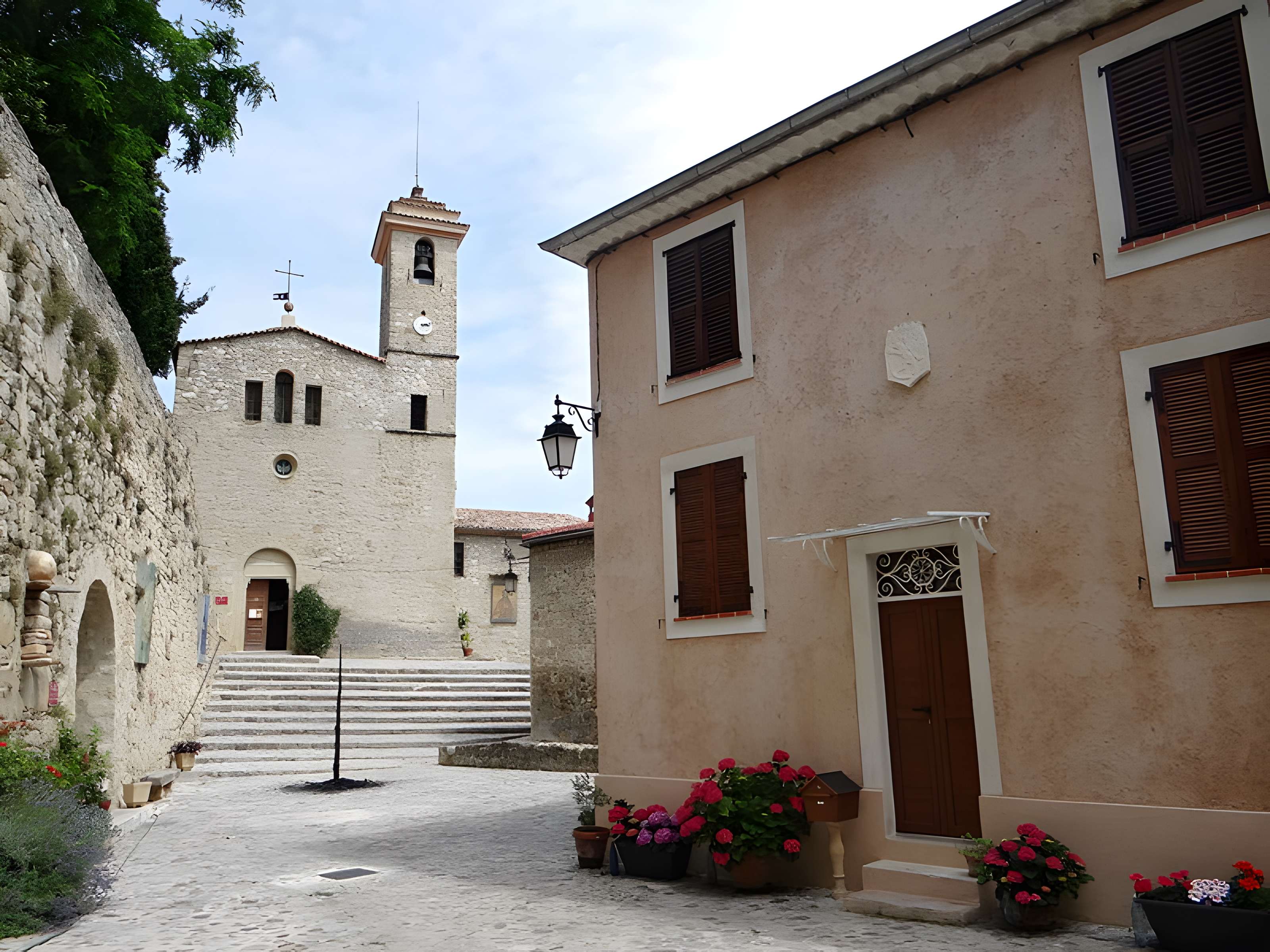 Eglise paroissiale Saint-Jean-Baptiste