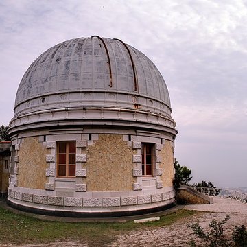 Observatoire dastronomie du Montgros