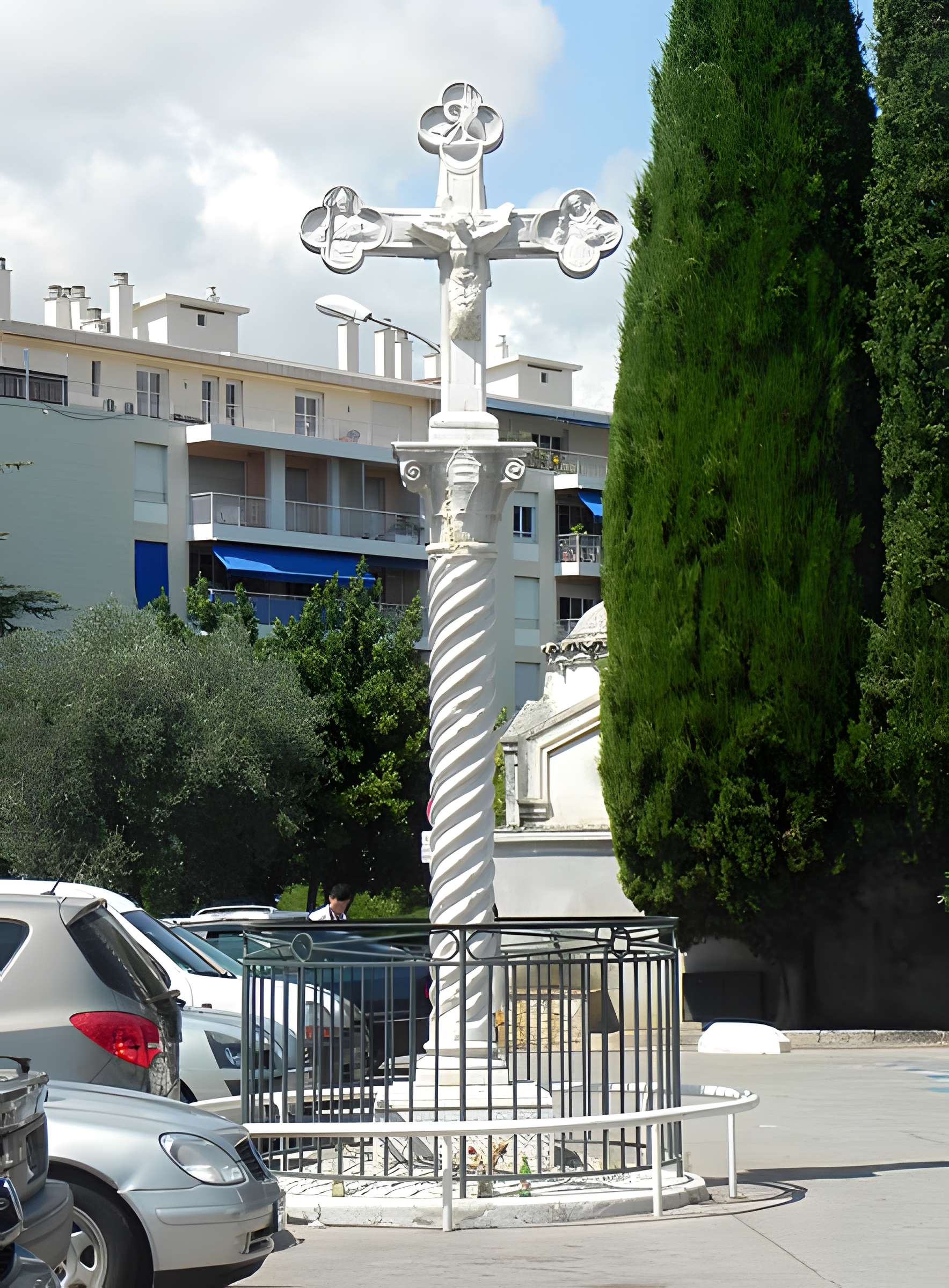 Croix en marbre