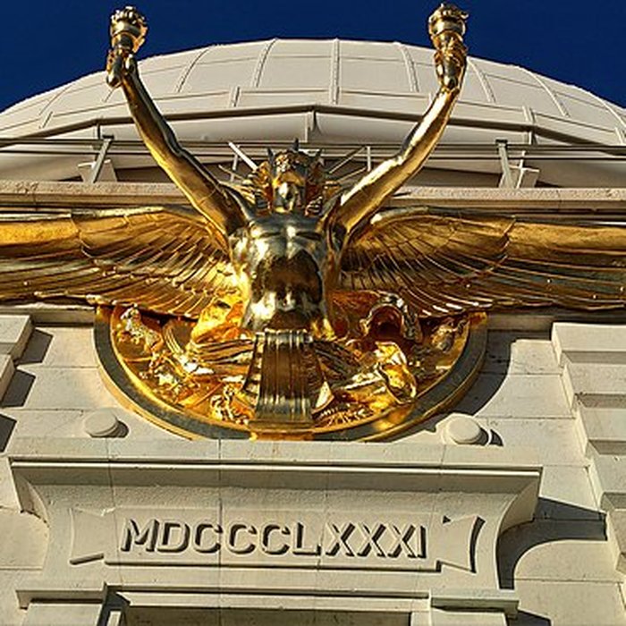 Photo de Observatoire dastronomie du Montgros également sur commune de La Trinité