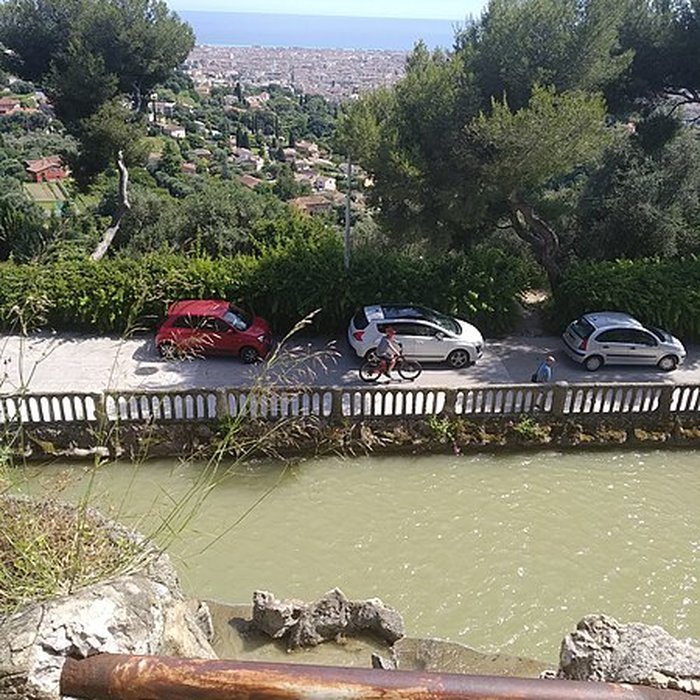 Photo de Section des vallons de la Garde et de Costa Rasta, section représentative du canal de la Vésubie
