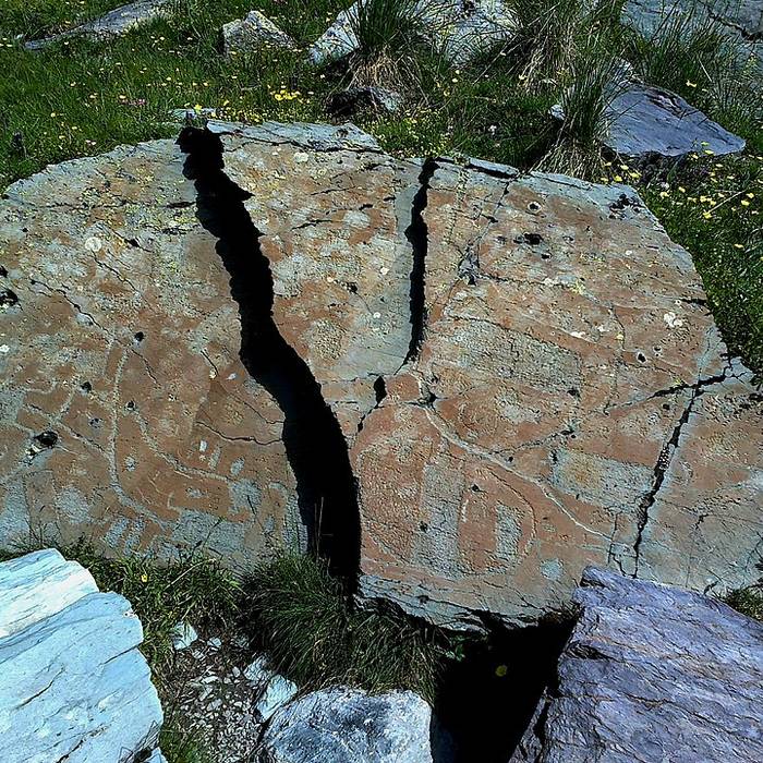 Photo de Gravures rupestres de la vallée des Merveilles et de la région du Mont Bégo