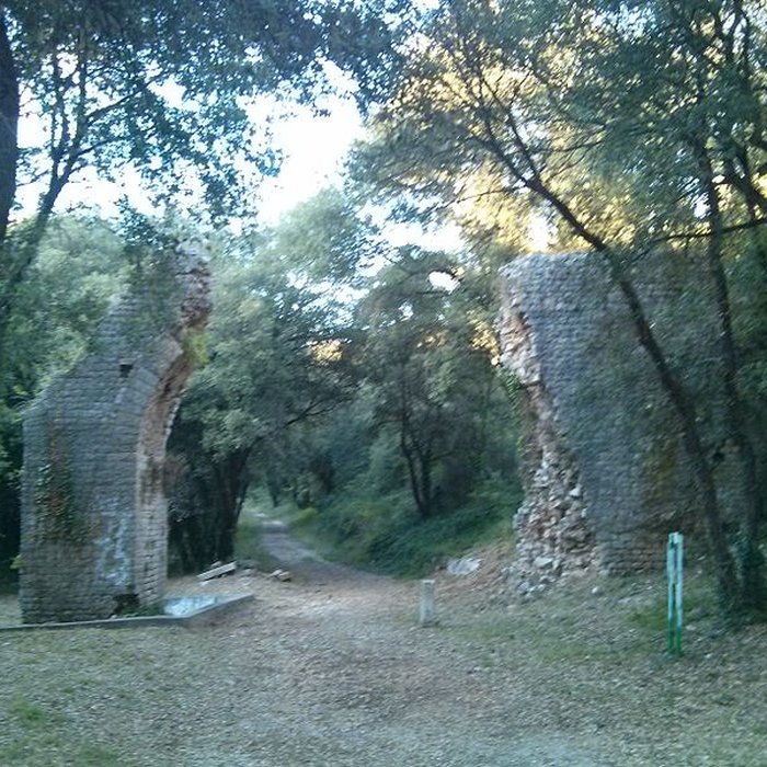 Photo de Aqueduc de Clausonnes restes également sur commune dAntibes