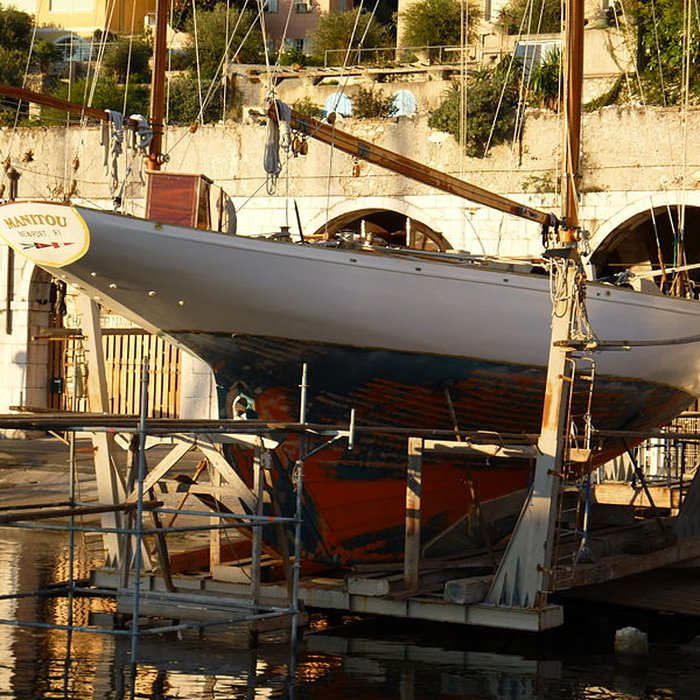 Photo de Port de la Darse bâtiments et éléments dinfrastructure