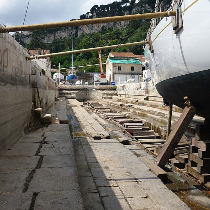 Photo de Port de la Darse bâtiments et éléments dinfrastructure